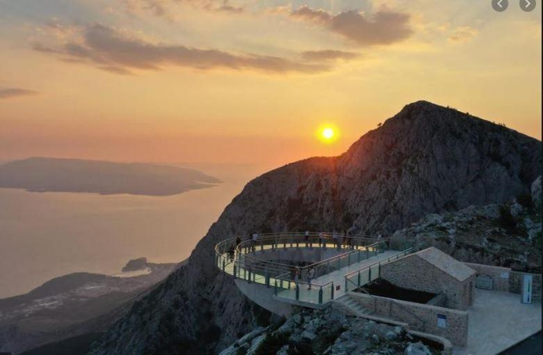 House Dida Mate - Cozy House In Nature With Heated Pool Tučepi Extérieur photo