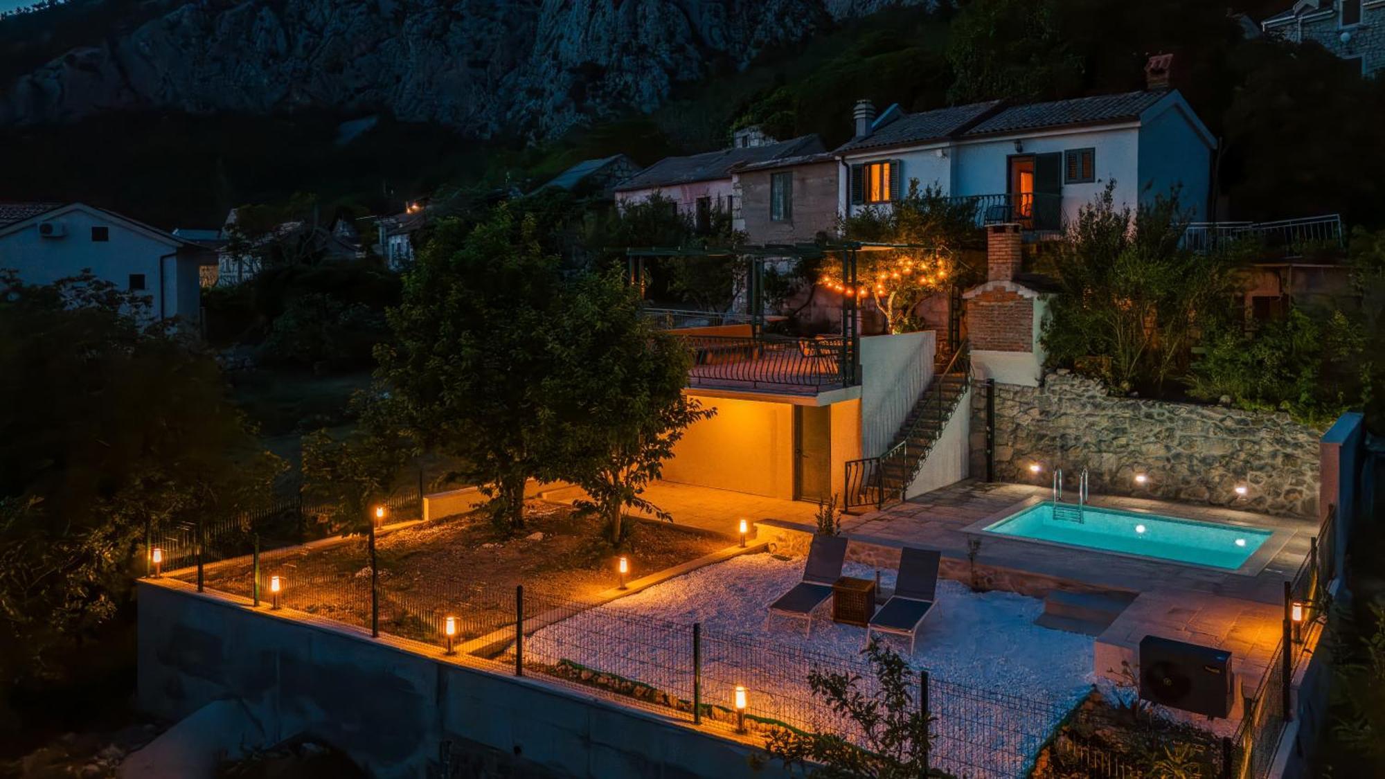 House Dida Mate - Cozy House In Nature With Heated Pool Tučepi Extérieur photo