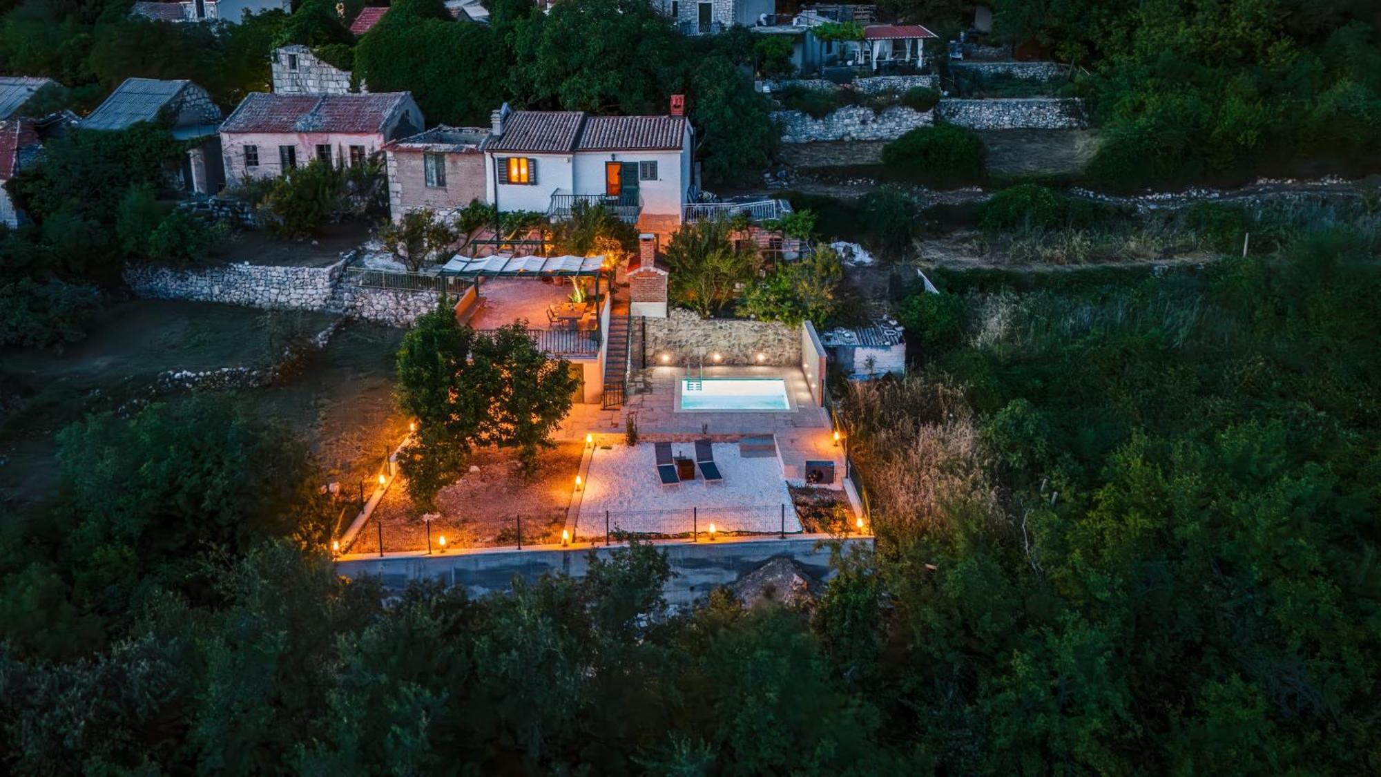 House Dida Mate - Cozy House In Nature With Heated Pool Tučepi Extérieur photo
