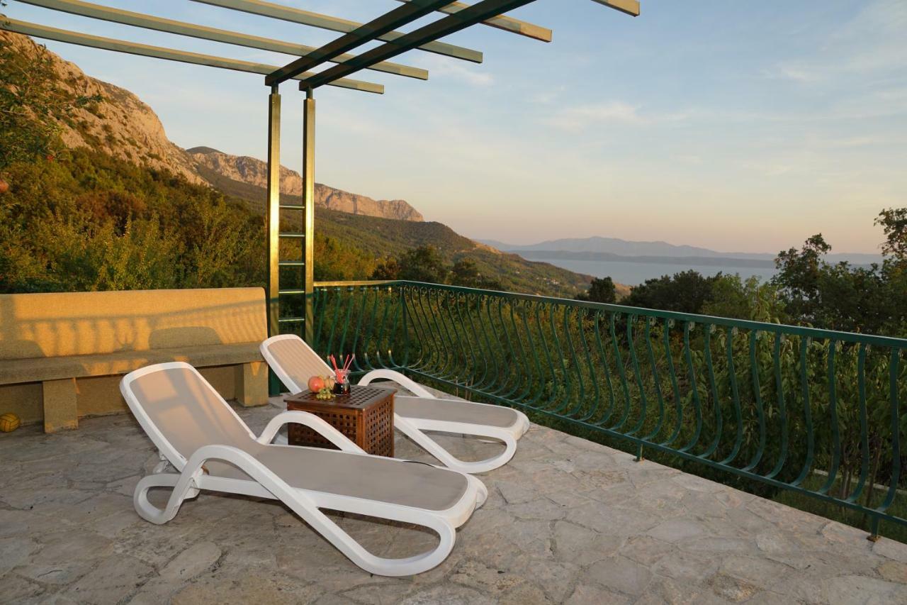 House Dida Mate - Cozy House In Nature With Heated Pool Tučepi Extérieur photo